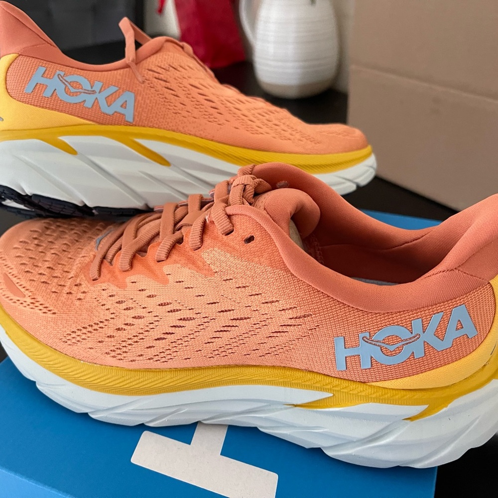 Hoka Clifton 8 Sun Baked/Shell Coral size 7.5 orange women’s running shoes
